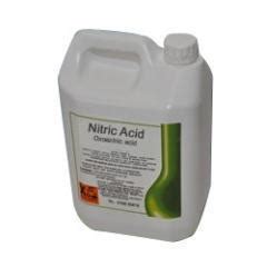  Nitric Acid: Un acide puissant pour la fabrication d'engrais et les traitements de métaux !